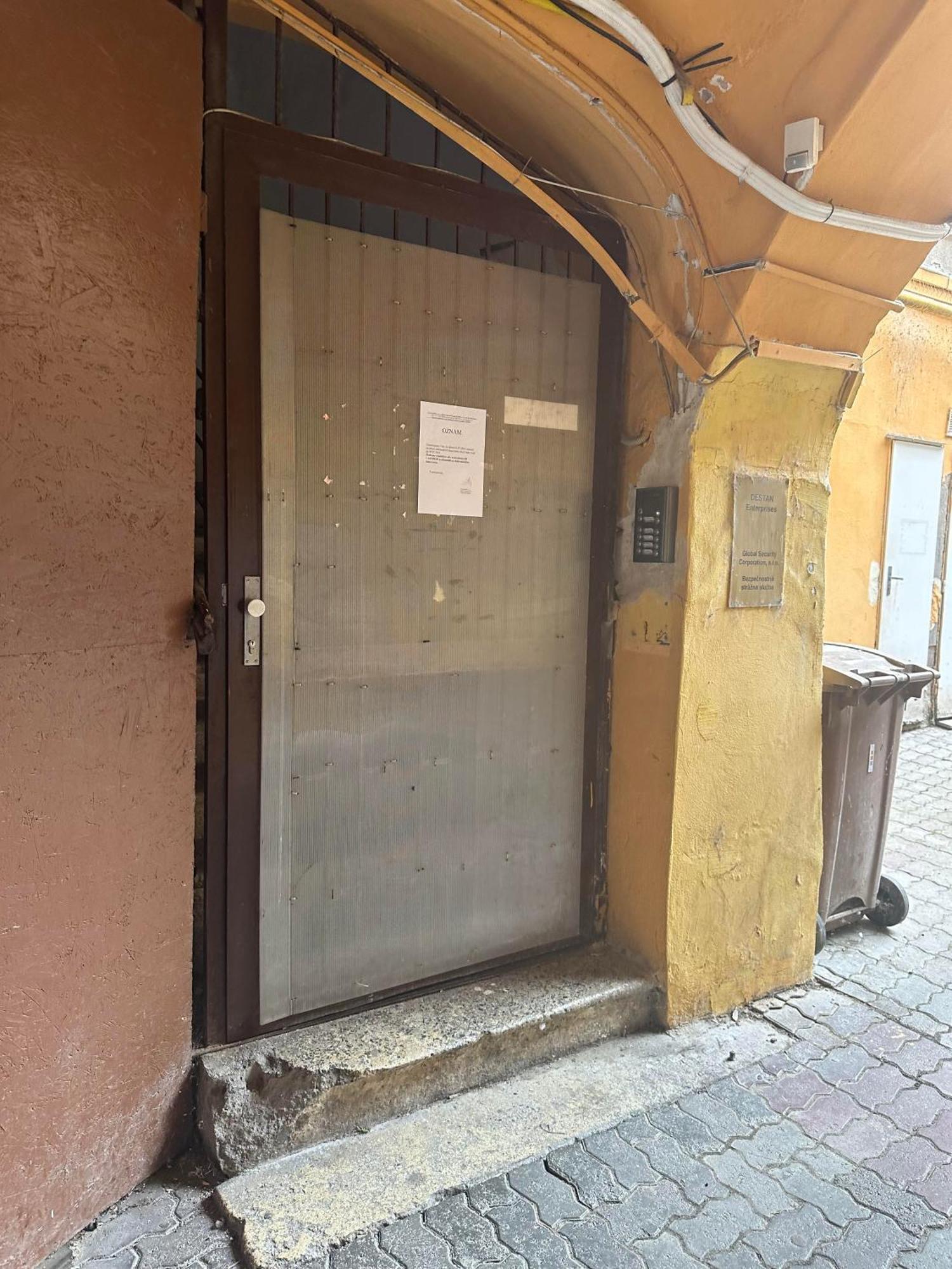 Xxx Bratislava Extérieur photo